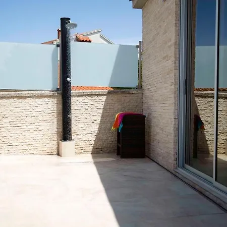 Mery Pula