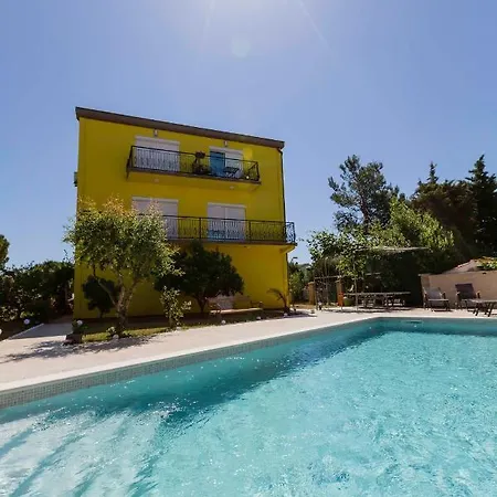 Appartement Mery *