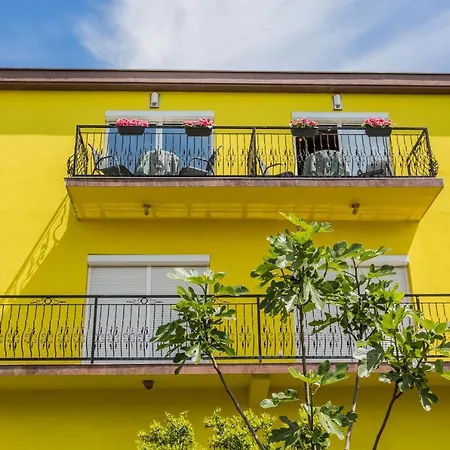 Appartement Mery Pula